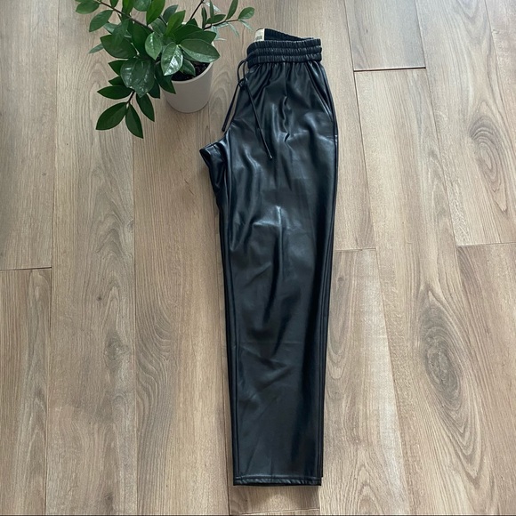 🍂 FALL essential. WILFRED FREE Black Faux Leather Pants - Picture 8 of 13